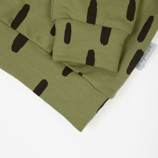 Bio Kinder Sweatshirt PIEK olivgrün mit braunem Printmuster Ausschnitt
