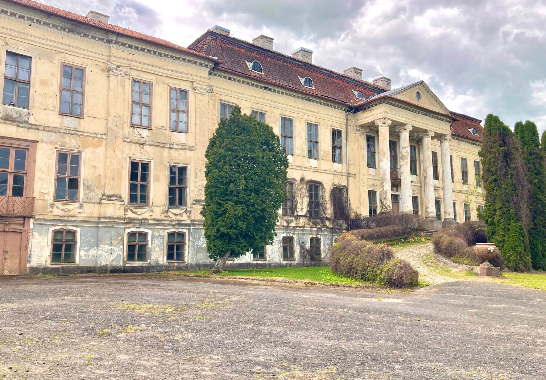 Schloss Dönhoffstädt in den Mauren früher Ostpreußen - Vorderseite