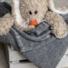 Disana Babydecke aus Merinowolle mit Ajourmuster in grau
