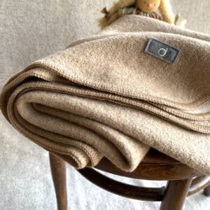 Bio-Kinderdecke aus Merinowolle von Disana in natur-beige