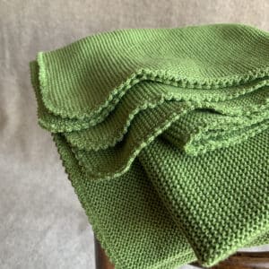 Grüne Babydecke aus Bio-Merinowolle