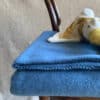Blaue Fleecedecke aus Merinowolle in blau für Kinder und Babys