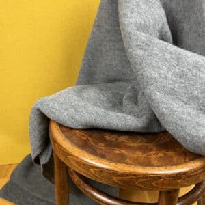 Bio-Merinowolldecke aus Fleece in der Farbe grau/fels, Größe ca. 140 x 220 cm von Reiff.