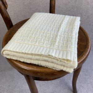 Kuscheldecke für Babys aus Merinowolle in natur