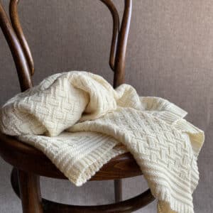 Kuscheldecke für Babys aus Merinowolle in natur