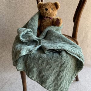 Disana Merinowolldecke für Babys in der Farbe Jade